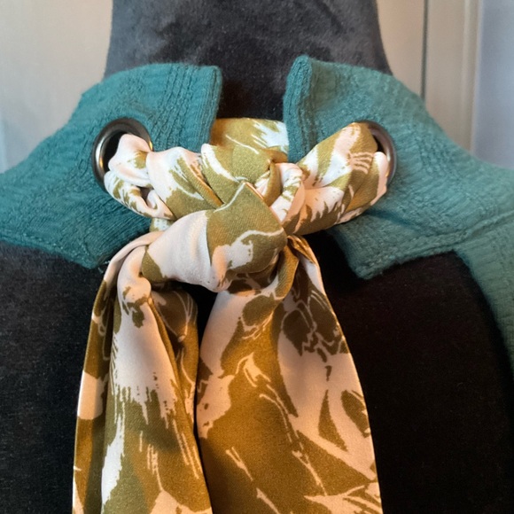 Free People small Party in the back Hunter green long sleeve sweater - Picture 6 of 8